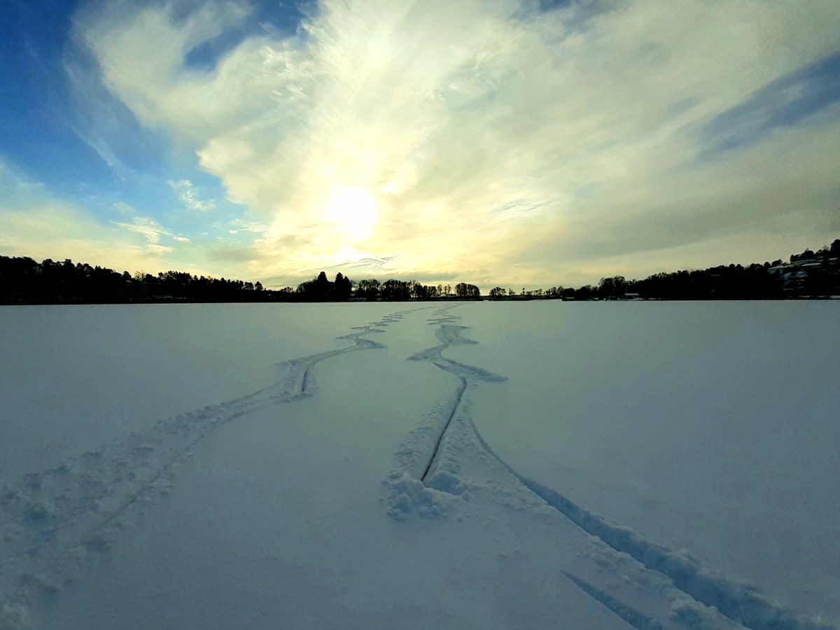 What is the Best Survival Blanket?